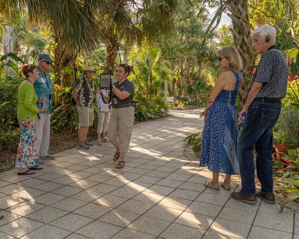 Botanical garden tour naples